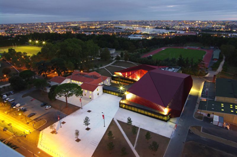 Pôle Culturel et de Spectacle du Parc Palmer  par Bernard Tschumi urbanistes Architectes (BTuA)  inauguré à Bordeaux/Cenon 