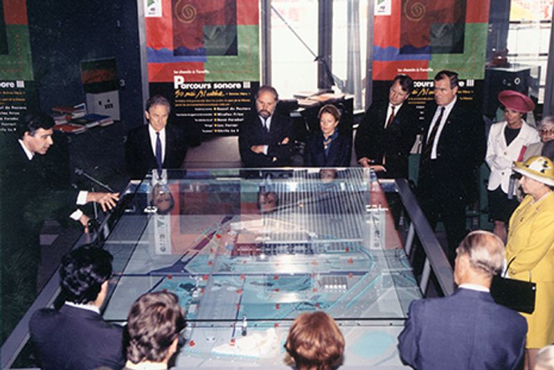 REMEMBERING QUEEN ELIZABETH II AT THE PARC DE LA VILLETTE